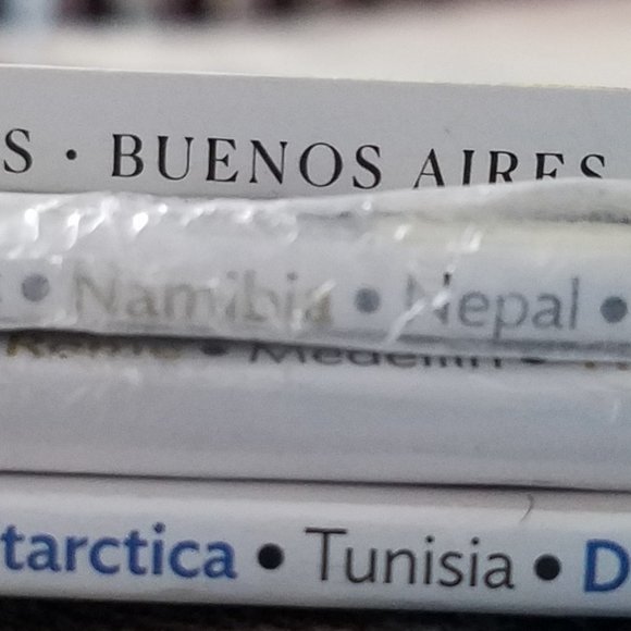 Conde Nast Traveler Magazine Lot of 4 issues including March 2020, 2 Gold Lists - Picture 9 of 13